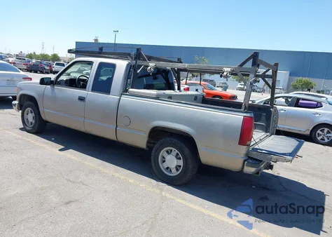 1998 Chevrolet C1500 Fleetside из США, поврежденный, VIN 2GCEC19M4W1261427